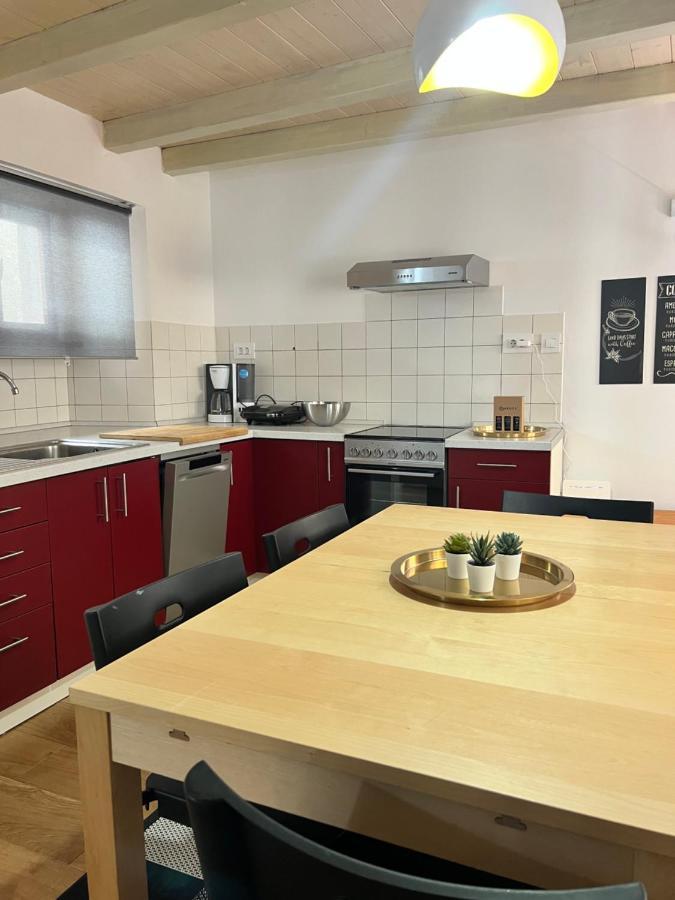 Seayou!***Charming 1-Bedroom Rental Unit In The Old City Center Of קרס מראה חיצוני תמונה
